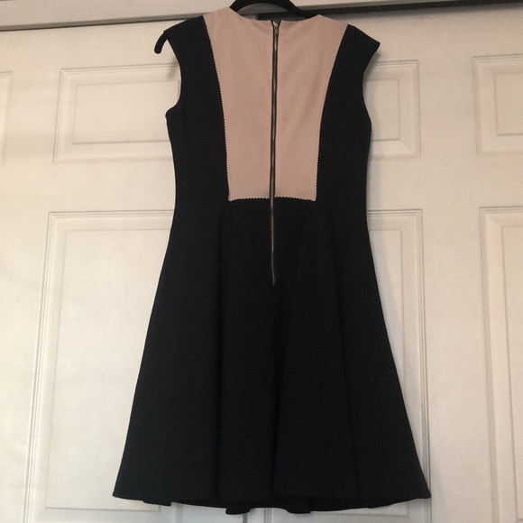 Blue/tan sleeveless swing dress with bow detail - Picture 2 of 4